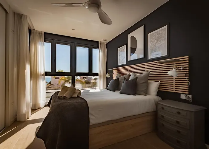 Апартаменты Modern Sea Front Sea Waves